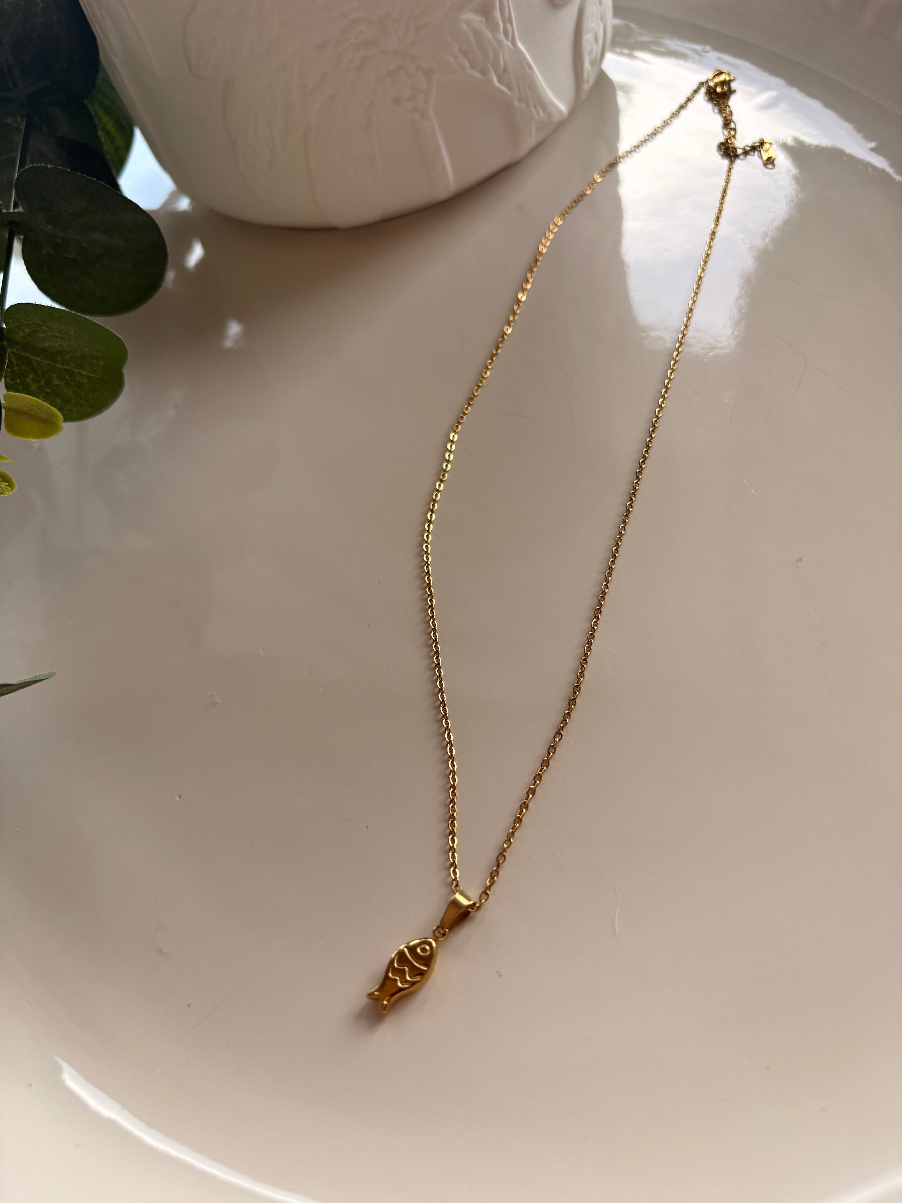 Gold Fish Pendant Chain Necklace